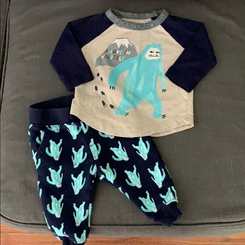 Gymboree tee and sweatpants set 3-6 months